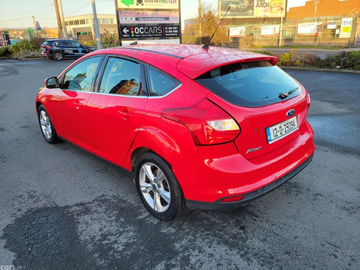 Ford Focus Hatchback, Diesel, 2012, Red