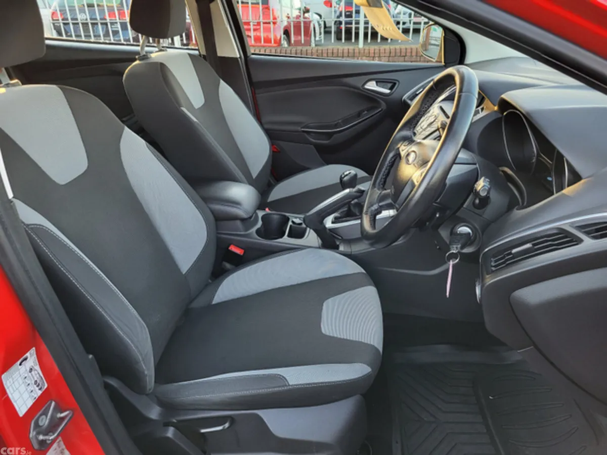 Ford Focus Hatchback, Diesel, 2012, Red