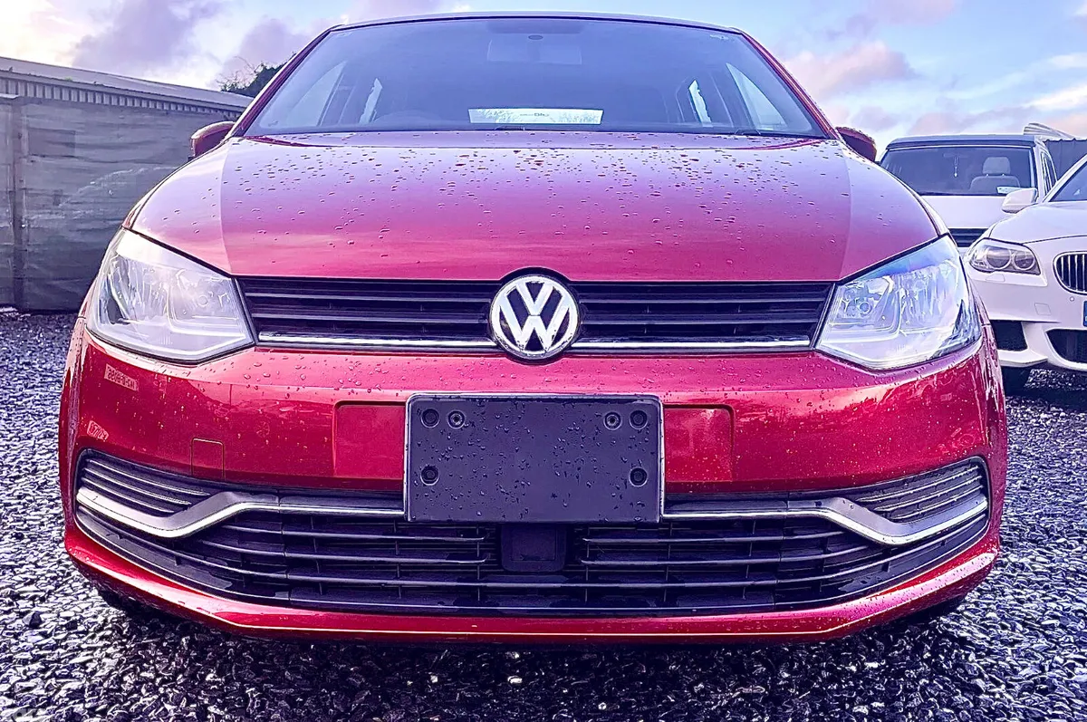 Volkswagen Polo Hatchback, Petrol, 2015, Red