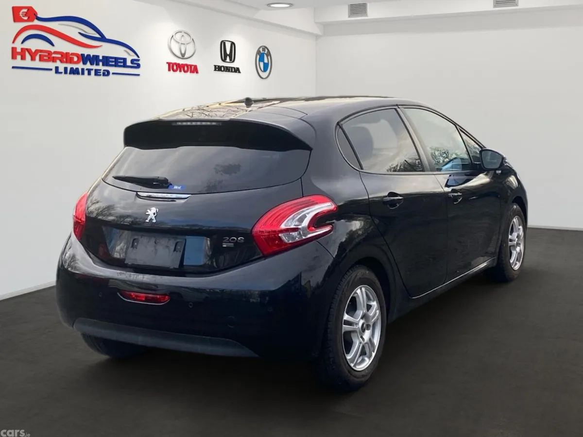 Peugeot 208 Hatchback, Petrol, 2014, Black