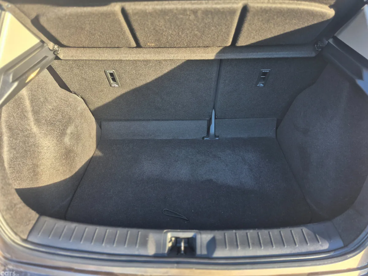 Nissan Pulsar Hatchback, Diesel, 2016, Brown