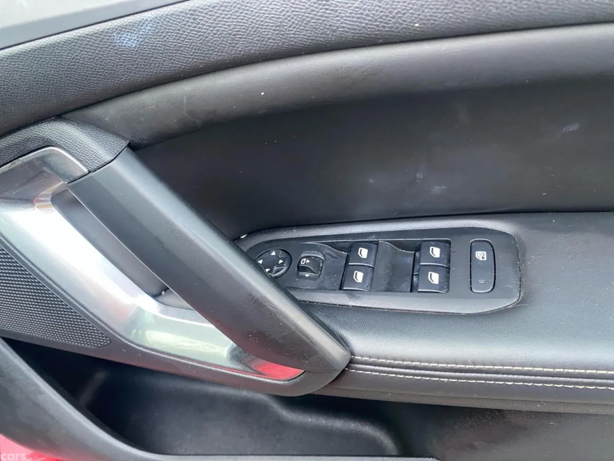 Peugeot 308 Estate, Petrol, 2015, Red