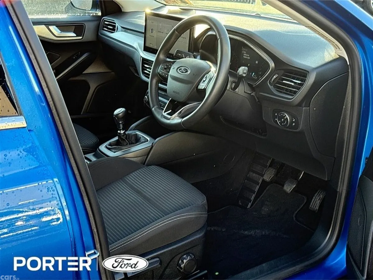Ford Focus Hatchback, Petrol, 2023, Blue