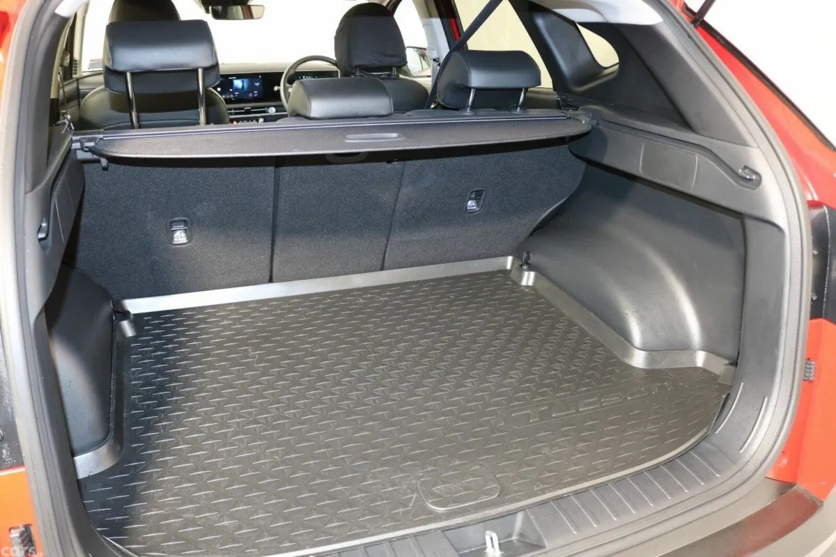 Hyundai Tucson SUV, Petrol Plug-in Hybrid, 2025, Red