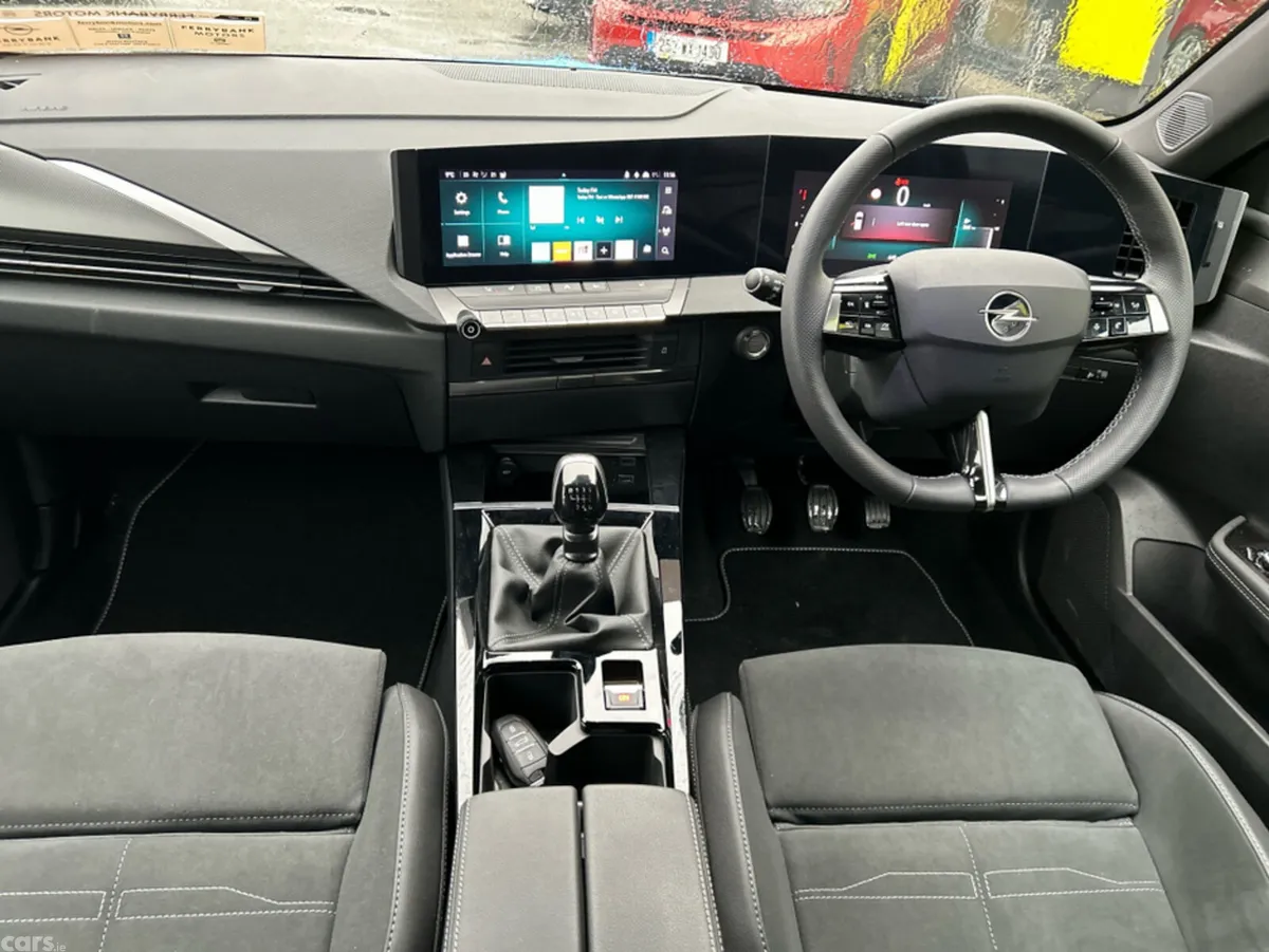 Opel Astra Hatchback, Petrol, 2026, Blue
