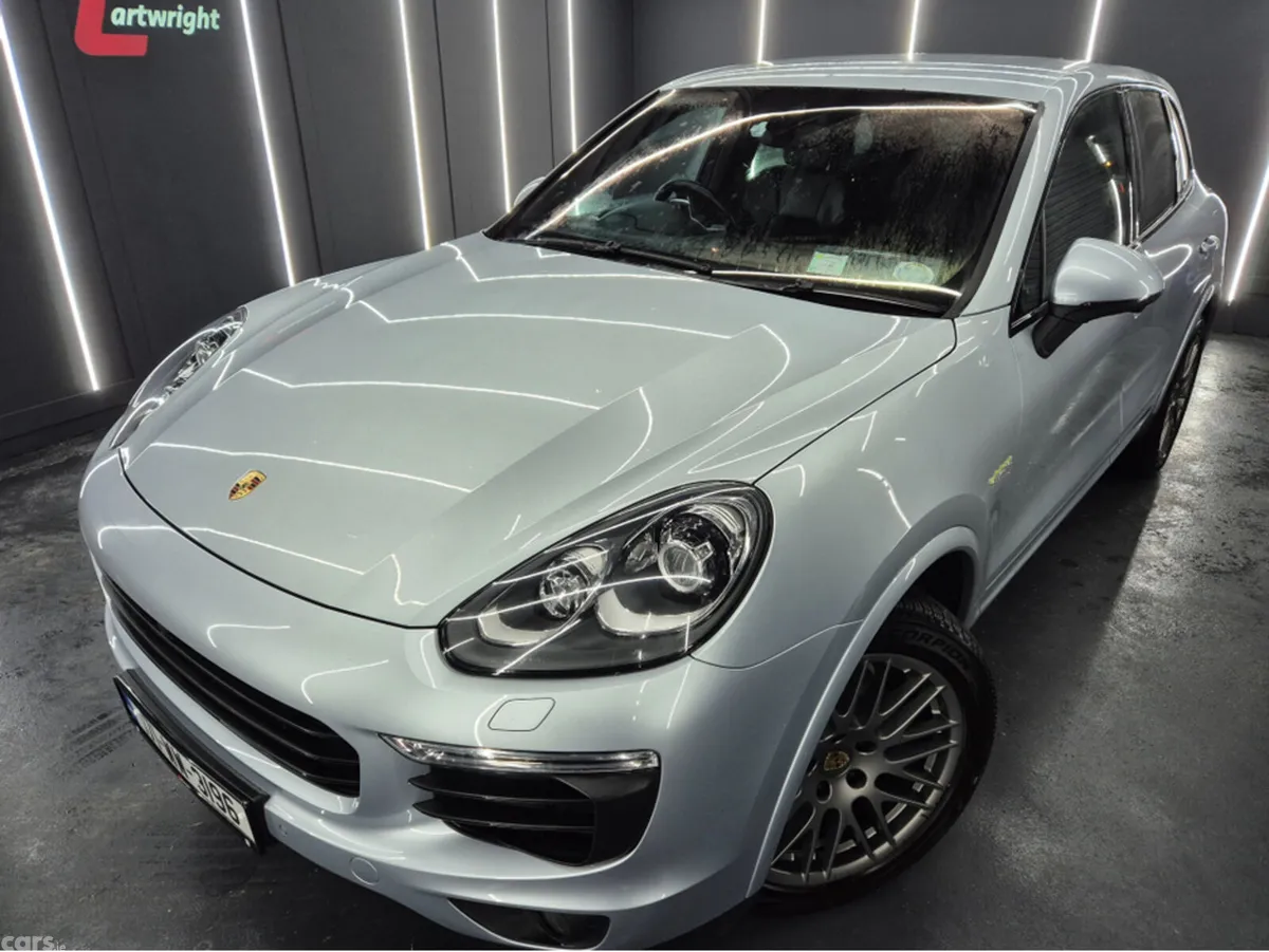 Porsche Cayenne SUV, Petrol Plug-in Hybrid, 2017, Silver