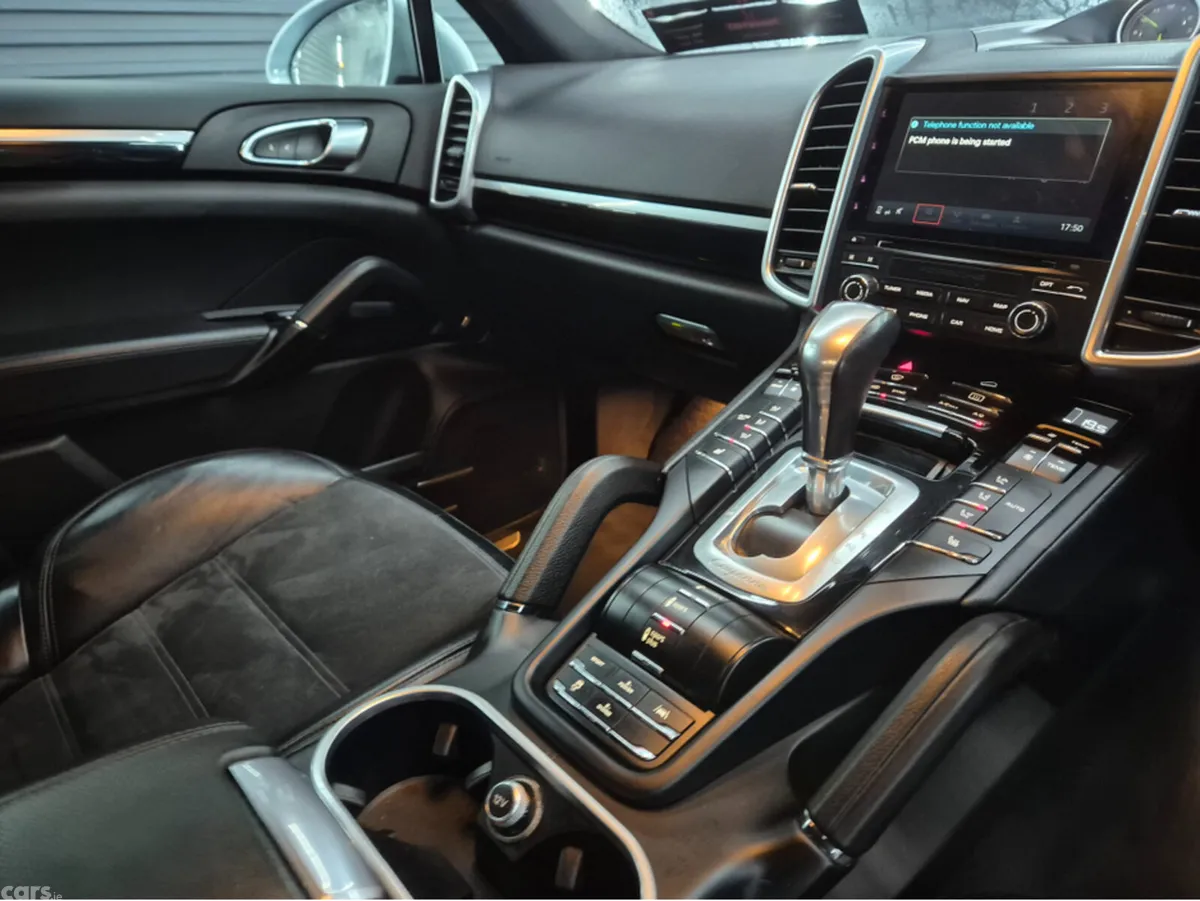 Porsche Cayenne SUV, Petrol Plug-in Hybrid, 2017, Silver