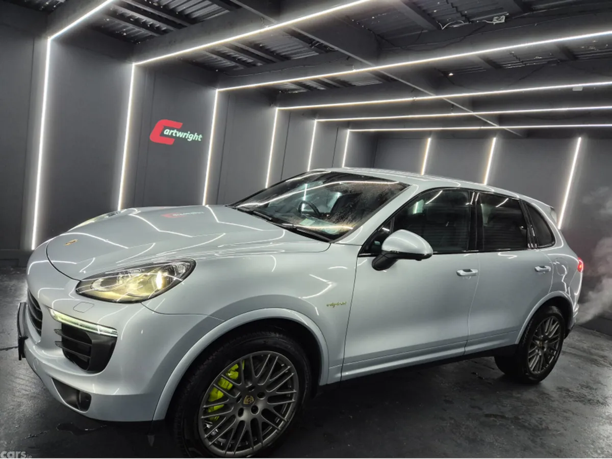 Porsche Cayenne SUV, Petrol Plug-in Hybrid, 2017, Silver