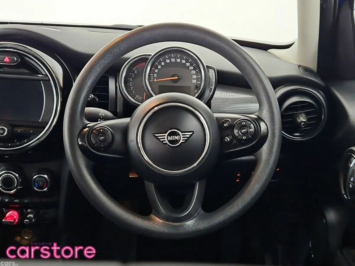 Mini Cooper Hatchback, Petrol, 2019, Blue