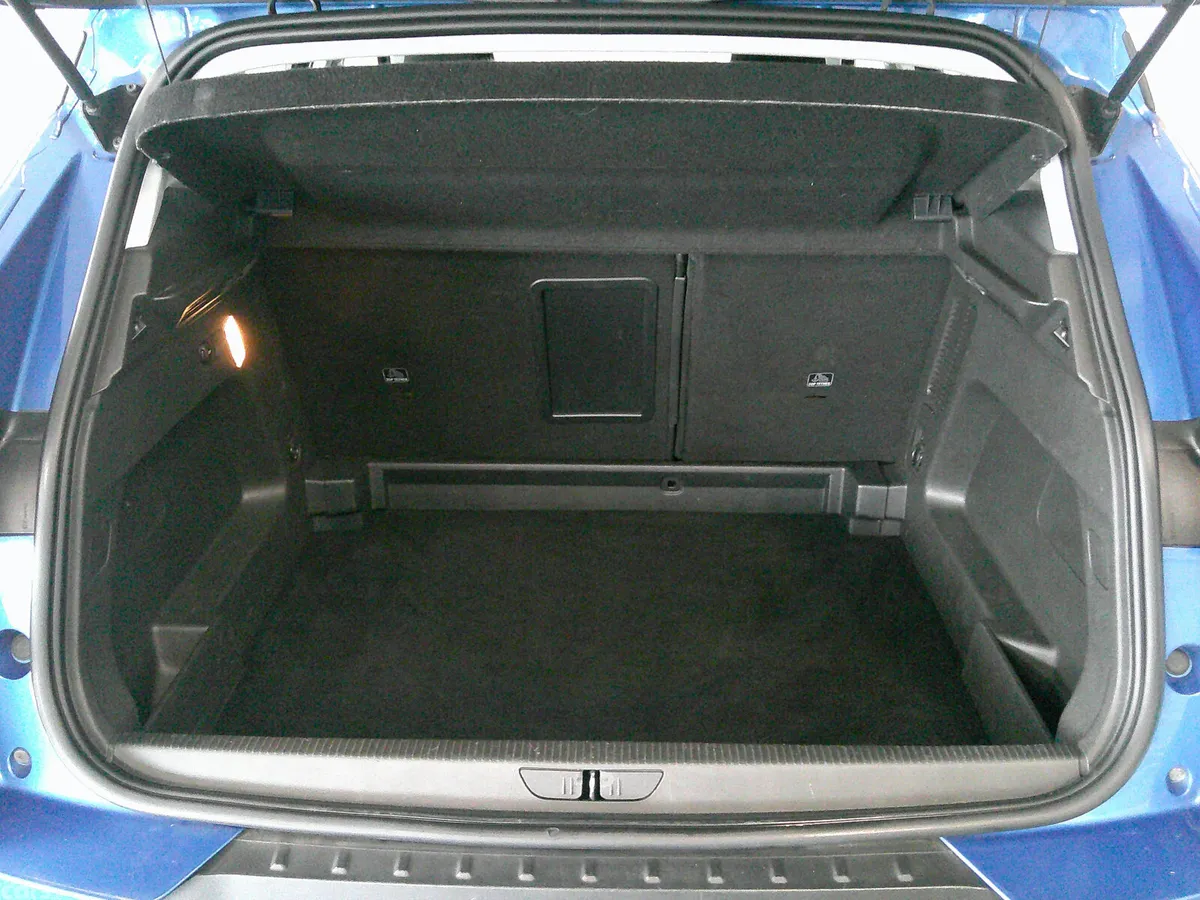 Vauxhall Grandland X Hatchback, Diesel, 2018, Blue