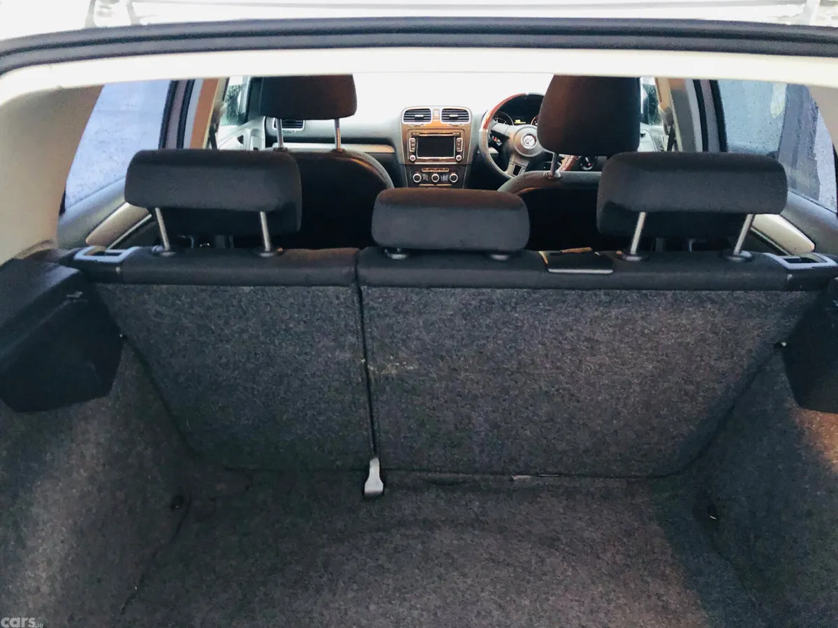 Volkswagen Golf Hatchback, Diesel, 2010, Silver