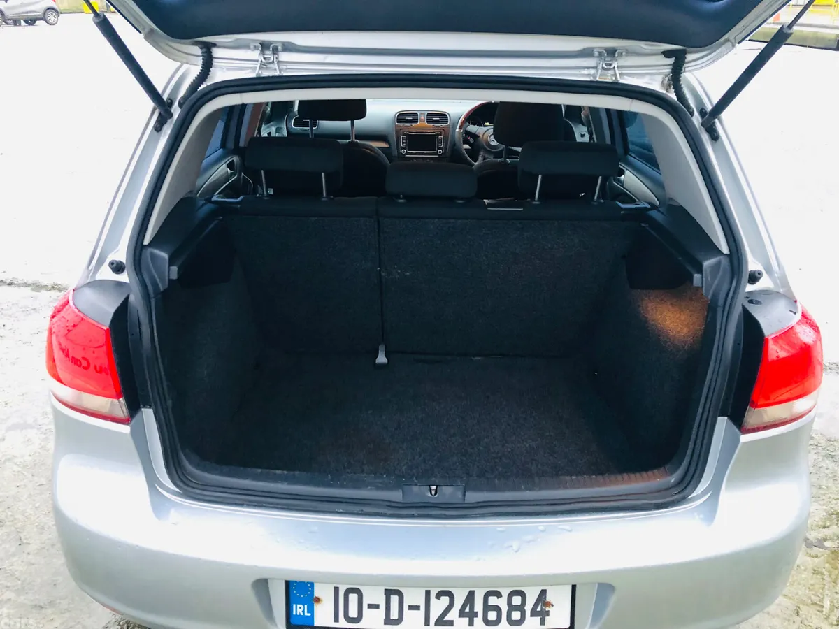 Volkswagen Golf Hatchback, Diesel, 2010, Silver