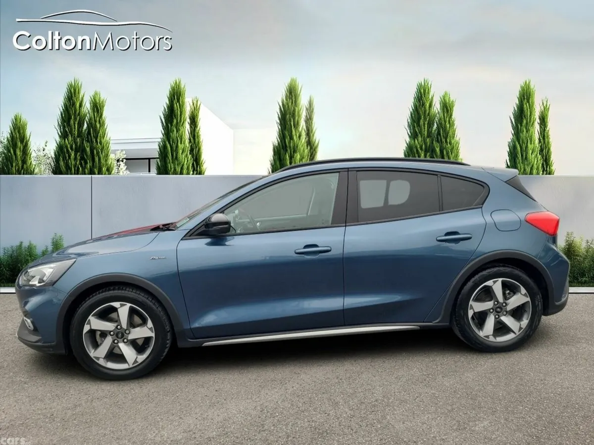 Ford Focus Hatchback, Petrol, 2020, Blue