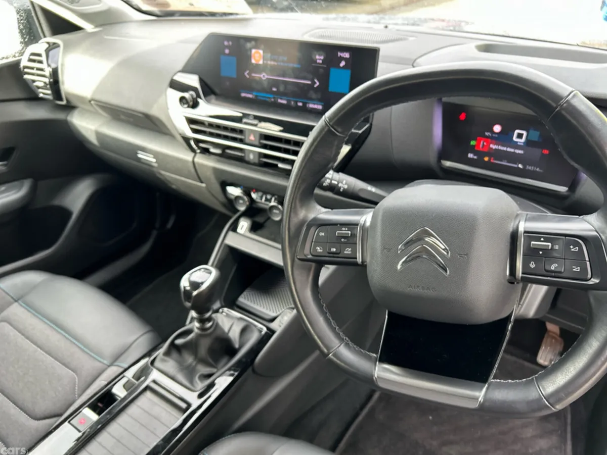Citroen C4 Hatchback, Petrol, 2022, Grey