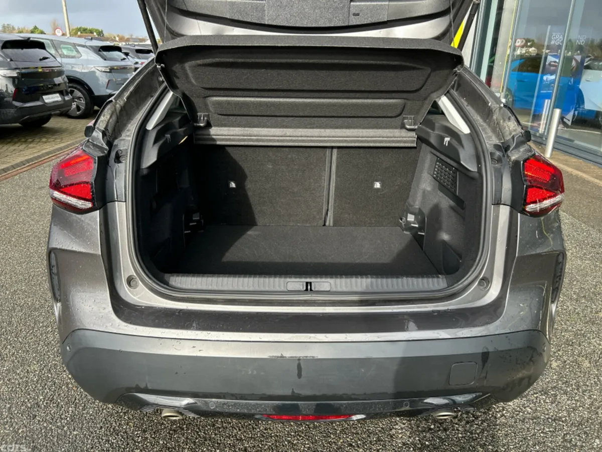 Citroen C4 Hatchback, Petrol, 2022, Grey