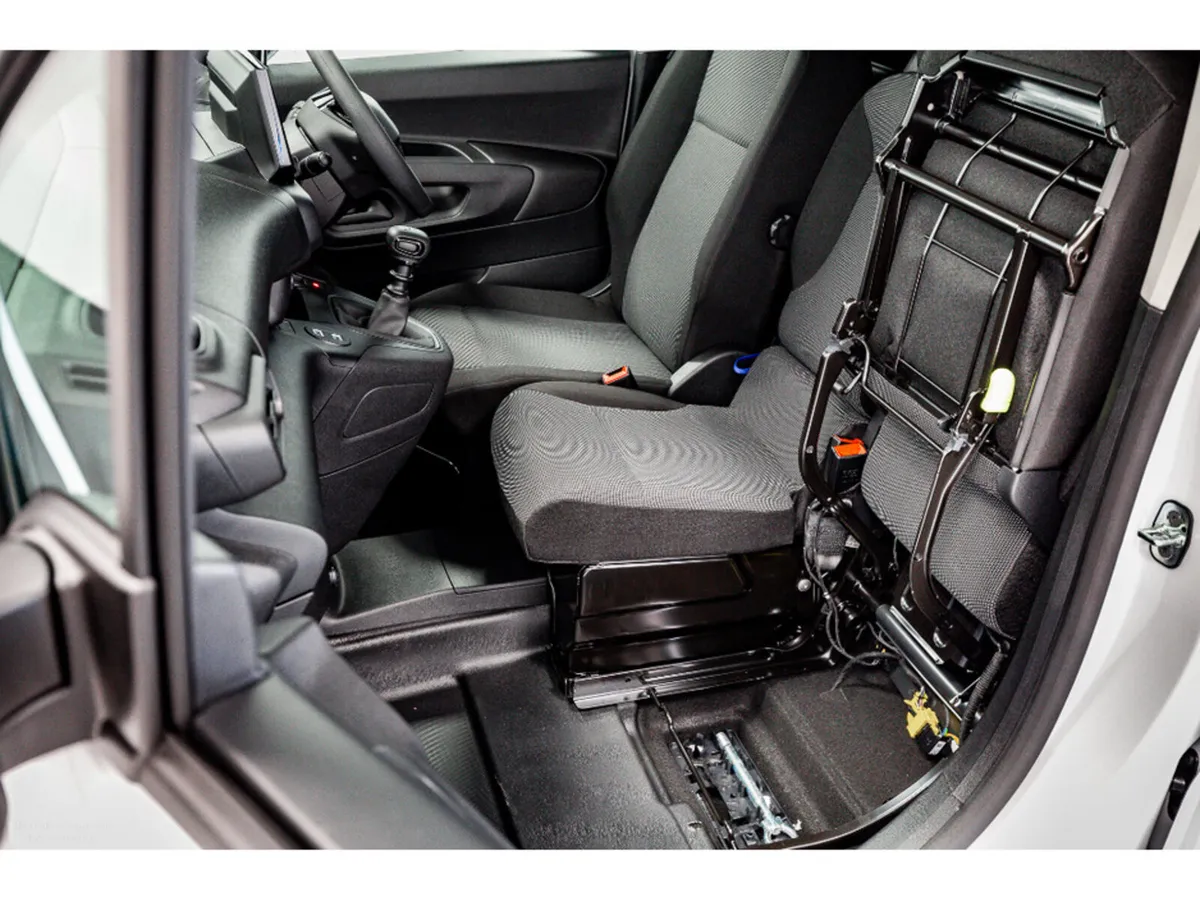 Peugeot Partner Van, Diesel, 2026, White