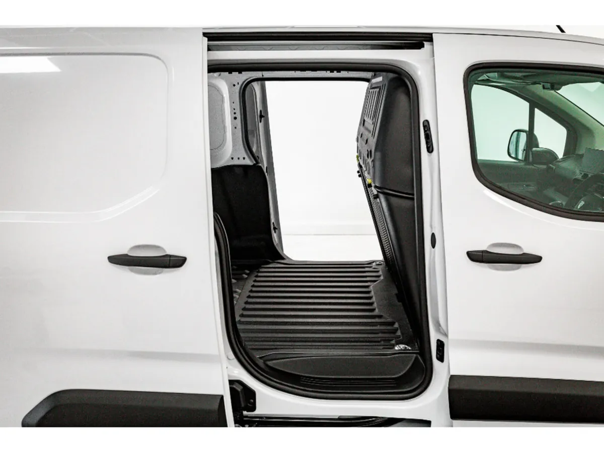 Peugeot Partner Van, Diesel, 2026, White