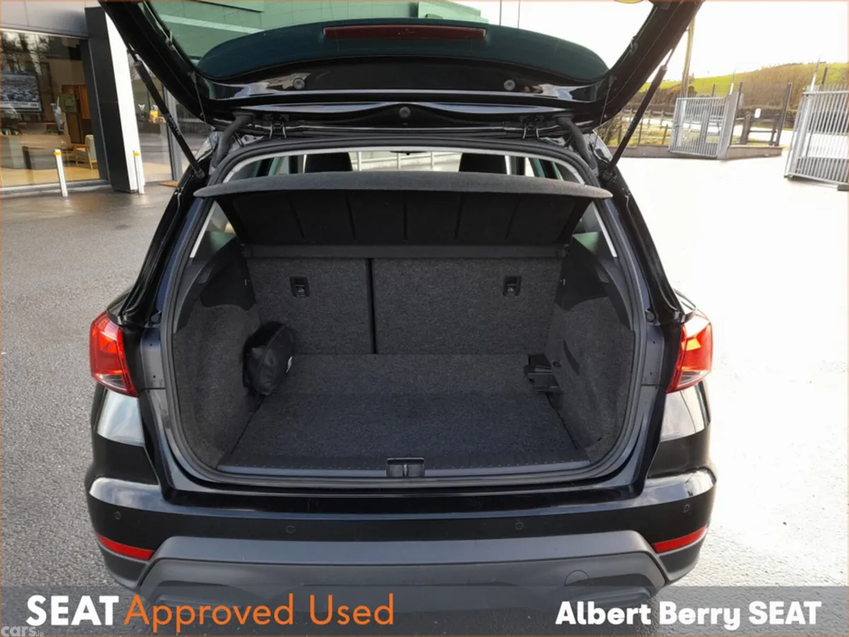 SEAT Arona Hatchback, Petrol, 2023, Black