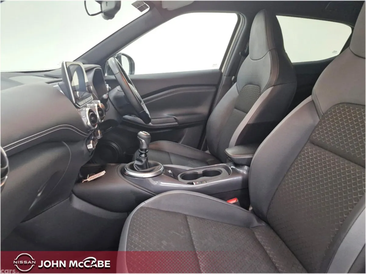 Nissan Juke MPV, Petrol, 2024, White