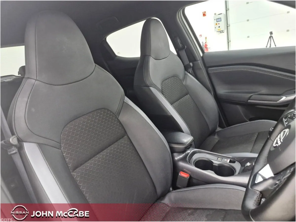 Nissan Juke MPV, Petrol, 2024, White