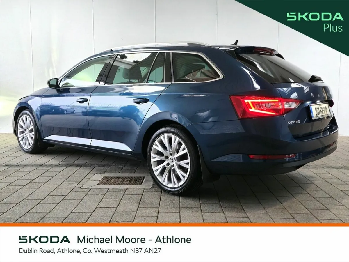 Skoda Superb Estate, Diesel, 2023, Blue
