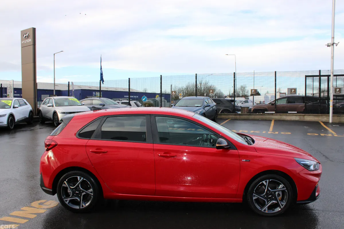 Hyundai i30 Hatchback, Petrol, 2024, Red