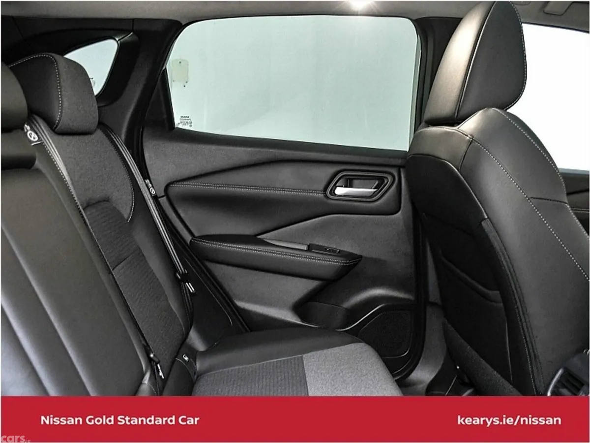 Nissan Qashqai SUV, Petrol Hybrid, 2025, Silver