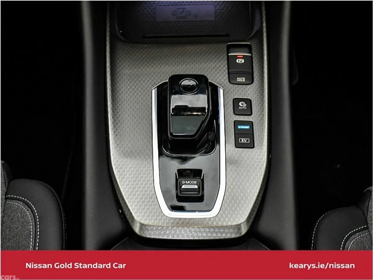 Nissan Qashqai SUV, Petrol Hybrid, 2025, Silver