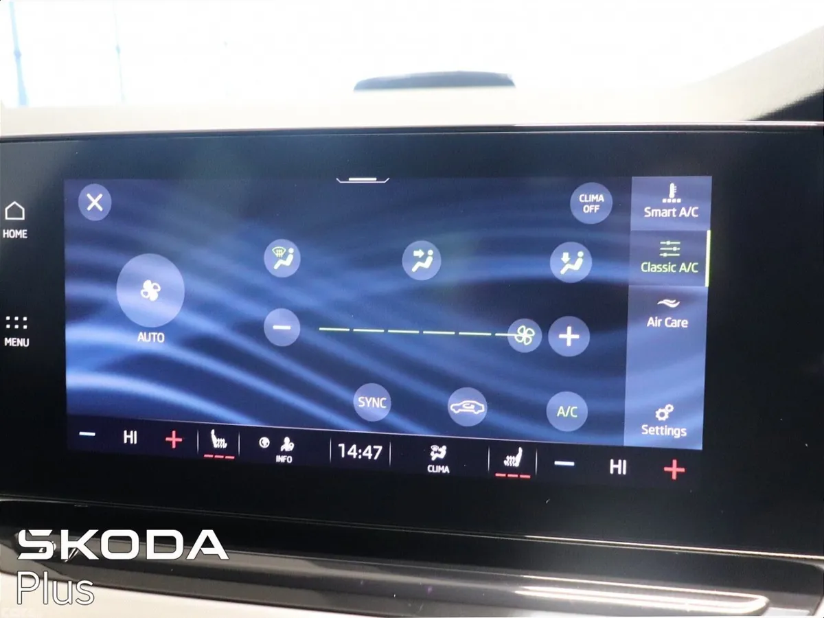 Skoda Octavia Saloon, Petrol, 2023, Grey