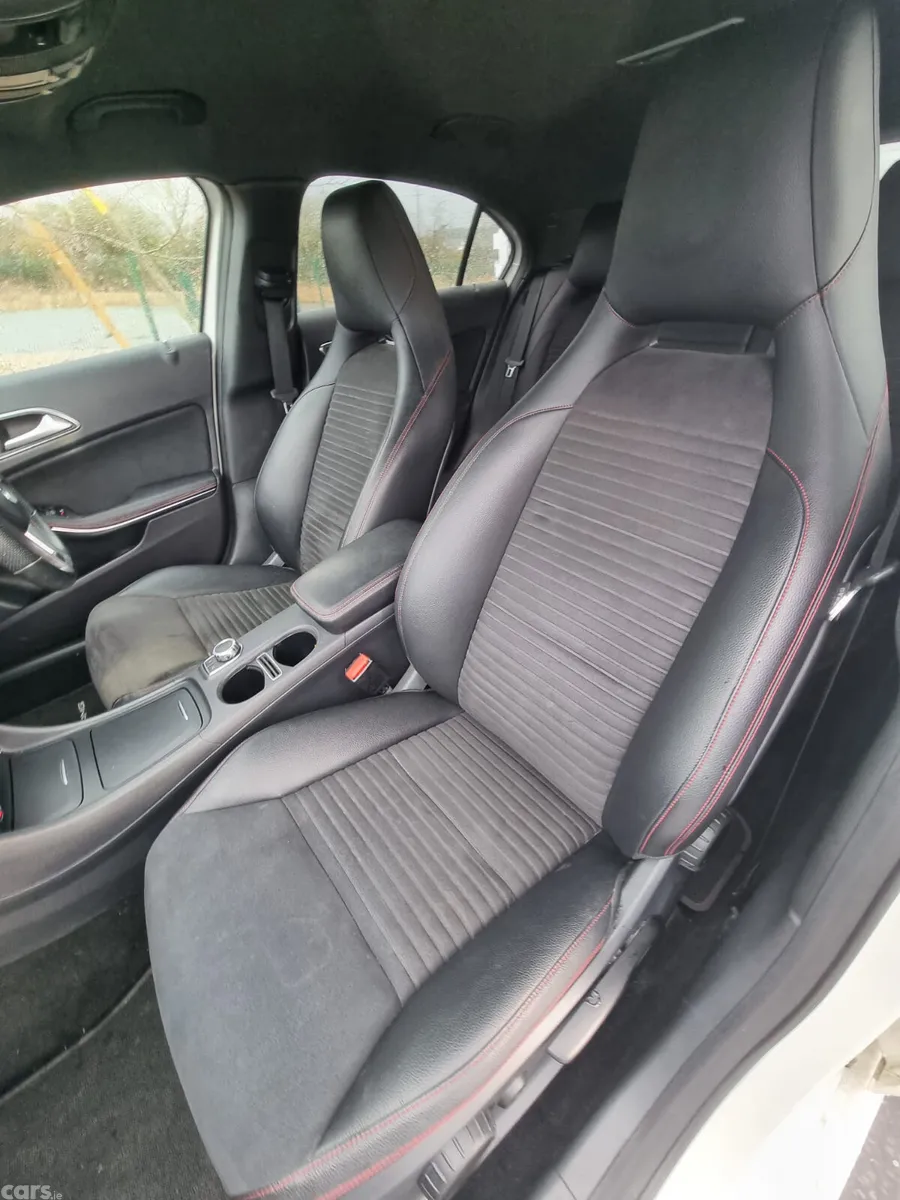 Mercedes-Benz A-Class Hatchback, Petrol, 2014, White
