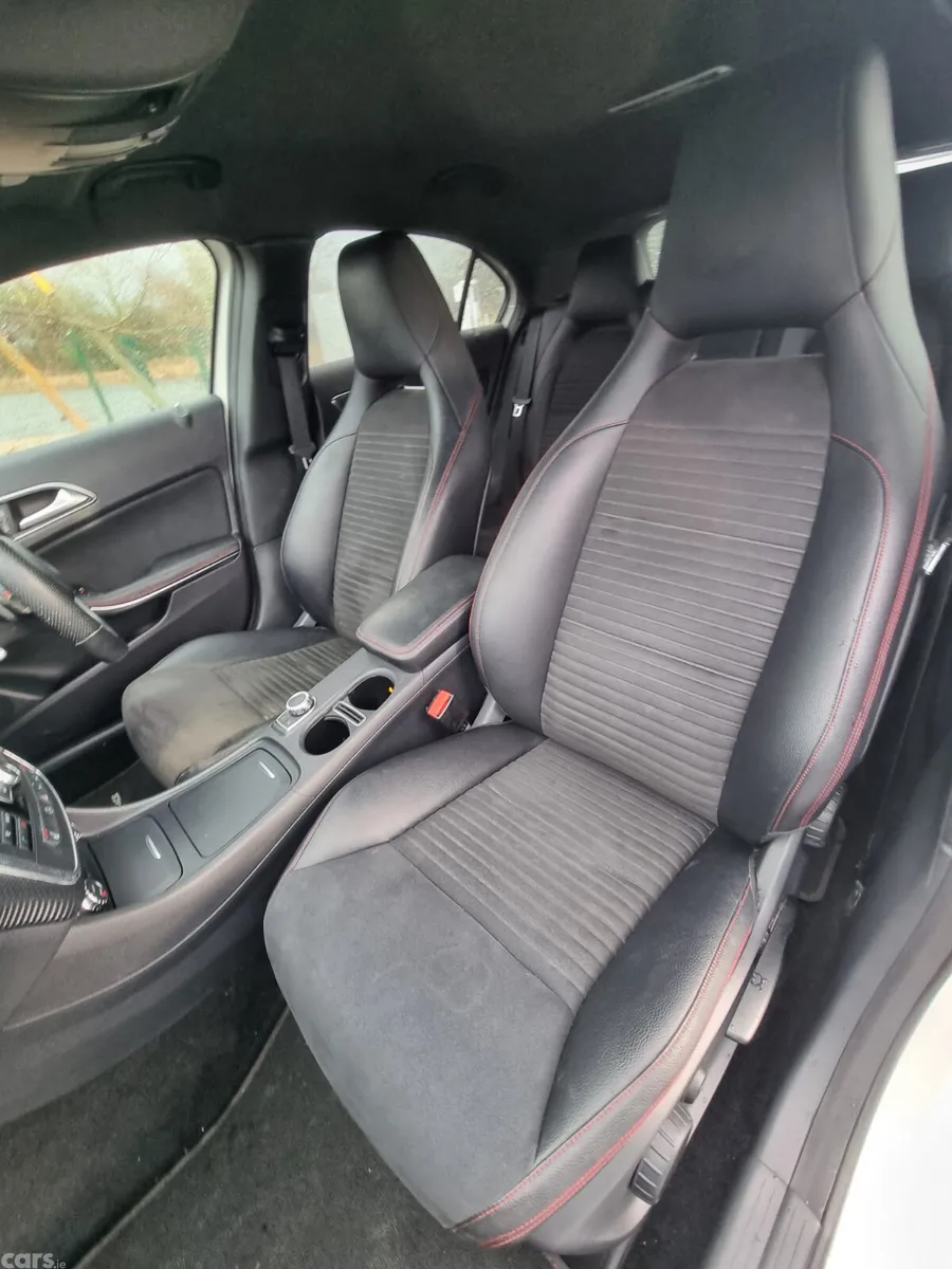 Mercedes-Benz A-Class Hatchback, Petrol, 2014, White