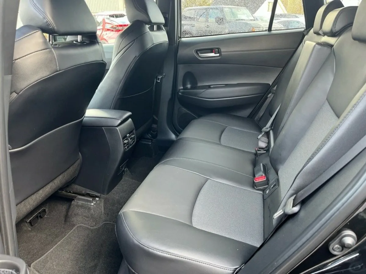 Toyota Corolla Cross SUV, Petrol Hybrid, 2024, Black