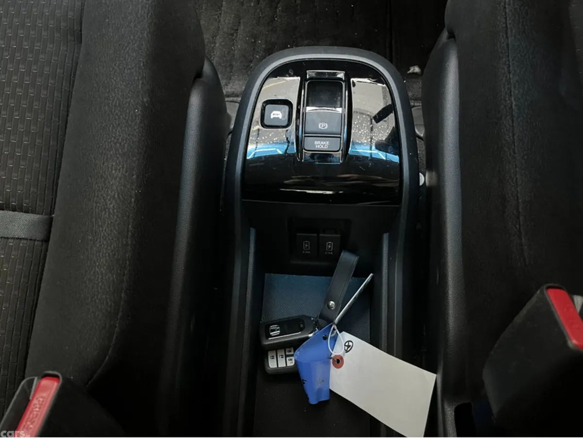 Honda Stepwagon MPV, Petrol Hybrid, 2020, White