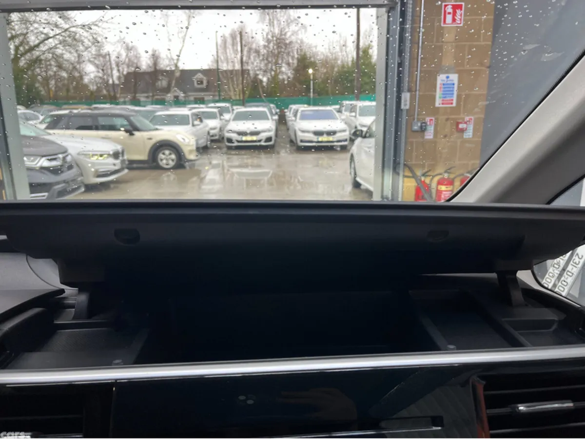 Honda Stepwagon MPV, Petrol Hybrid, 2020, White