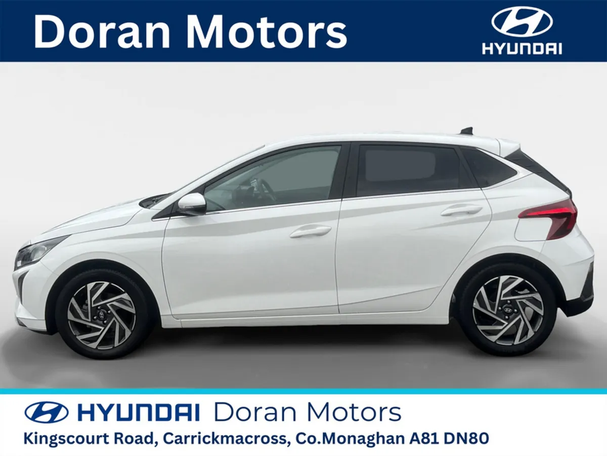 Hyundai i20 Hatchback, Petrol, 2025, White