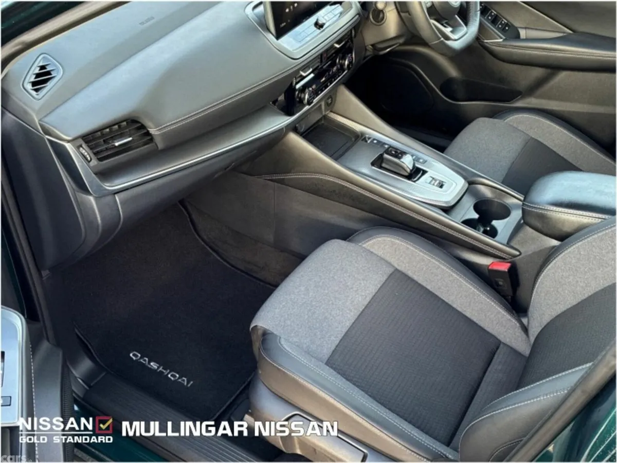 Nissan Qashqai MPV, Petrol Hybrid, 2025, Green