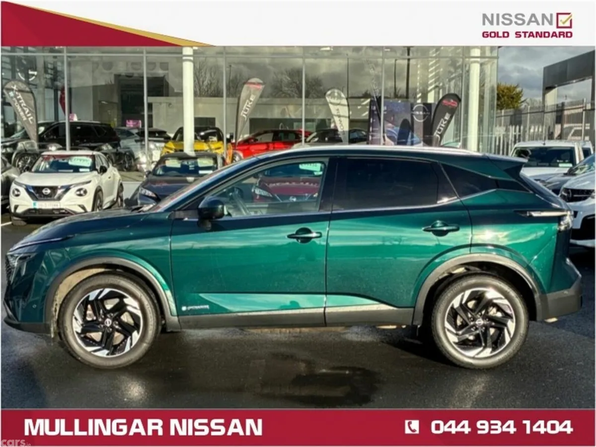 Nissan Qashqai MPV, Petrol Hybrid, 2025, Green