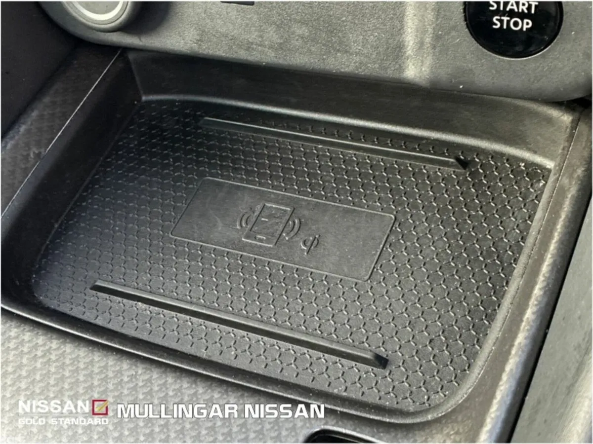 Nissan Qashqai MPV, Petrol Hybrid, 2025, Green