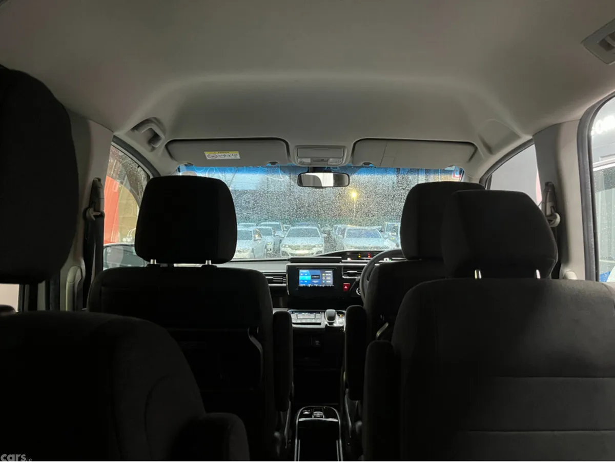 Honda Stepwagon MPV, Petrol Hybrid, 2020, White