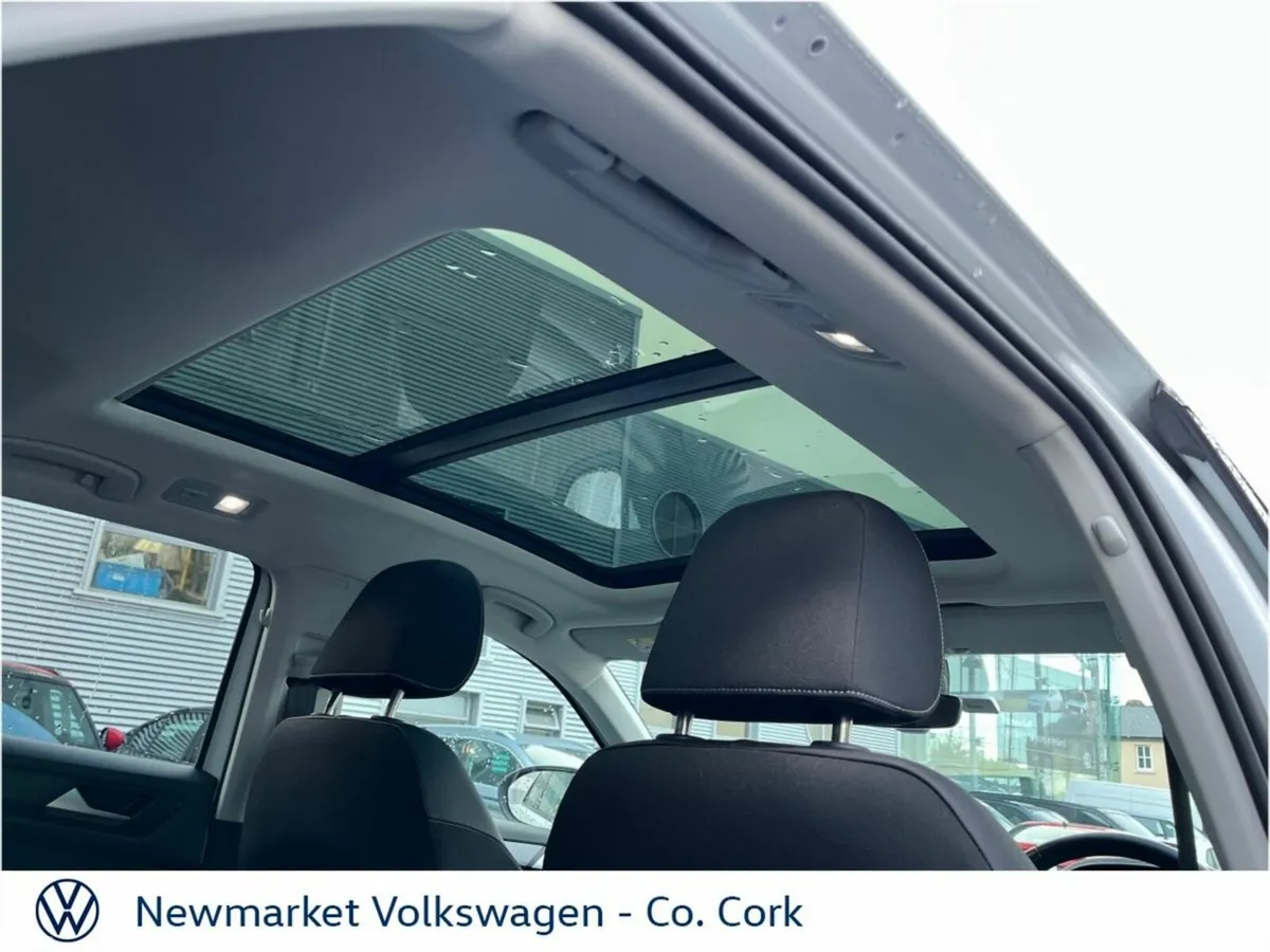 Volkswagen T-Roc SUV, Diesel, 2023, White