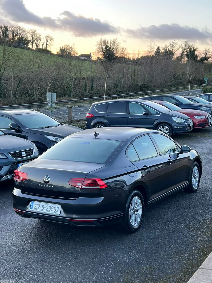 Volkswagen Passat Saloon, Diesel, 2021, Grey