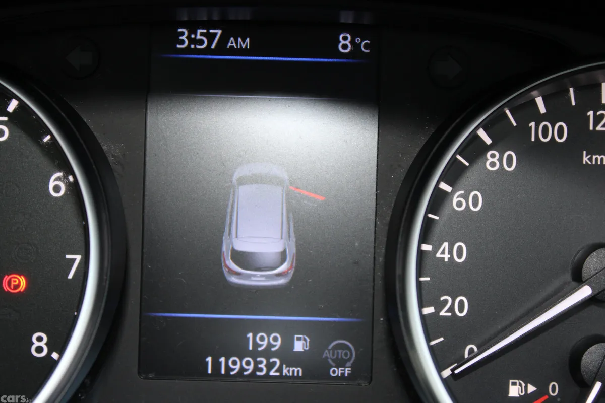 Nissan Qashqai MPV, Petrol, 2019, White
