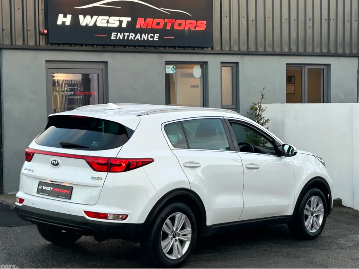 Kia Sportage MPV, Diesel, 2017, White