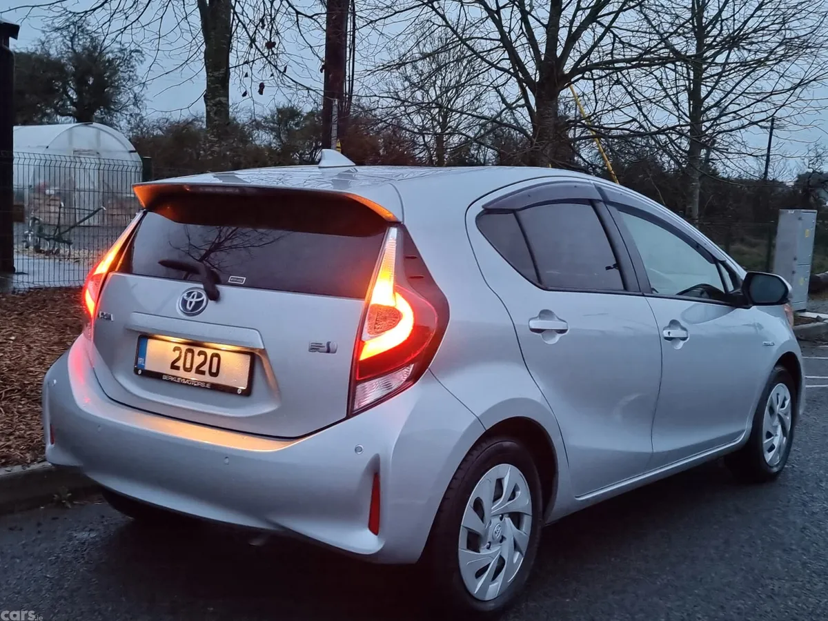 Toyota Aqua Hatchback, Petrol Hybrid, 2020, Silver