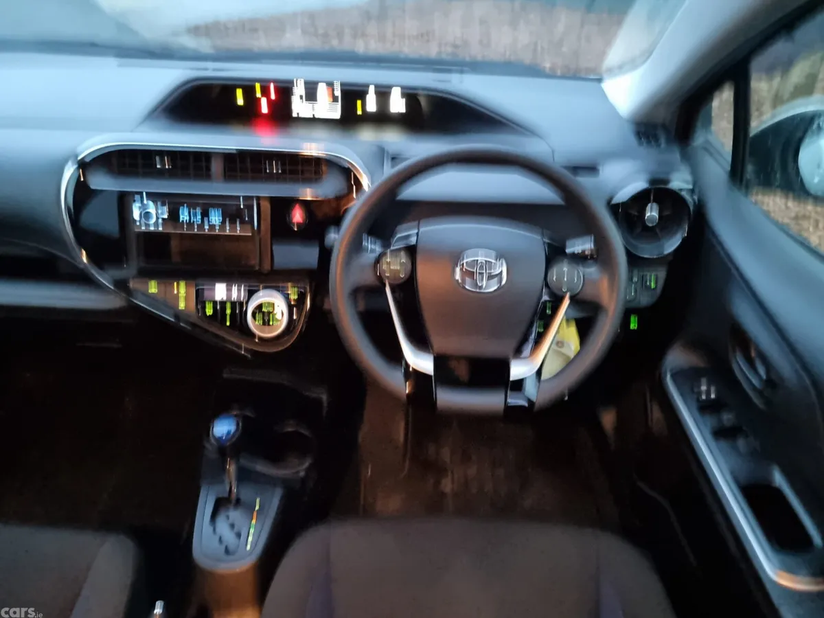 Toyota Aqua Hatchback, Petrol Hybrid, 2020, Silver