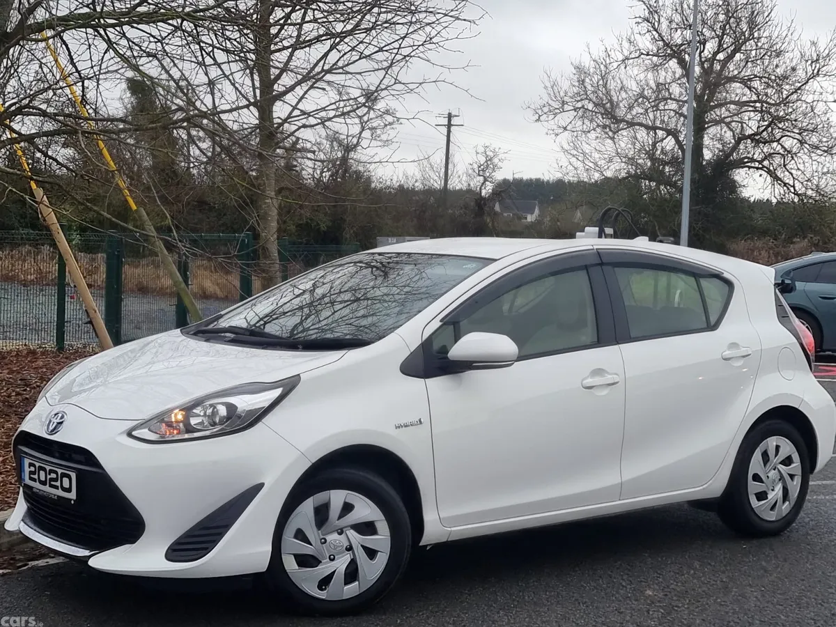 Toyota Aqua Hatchback, Petrol Hybrid, 2020, White