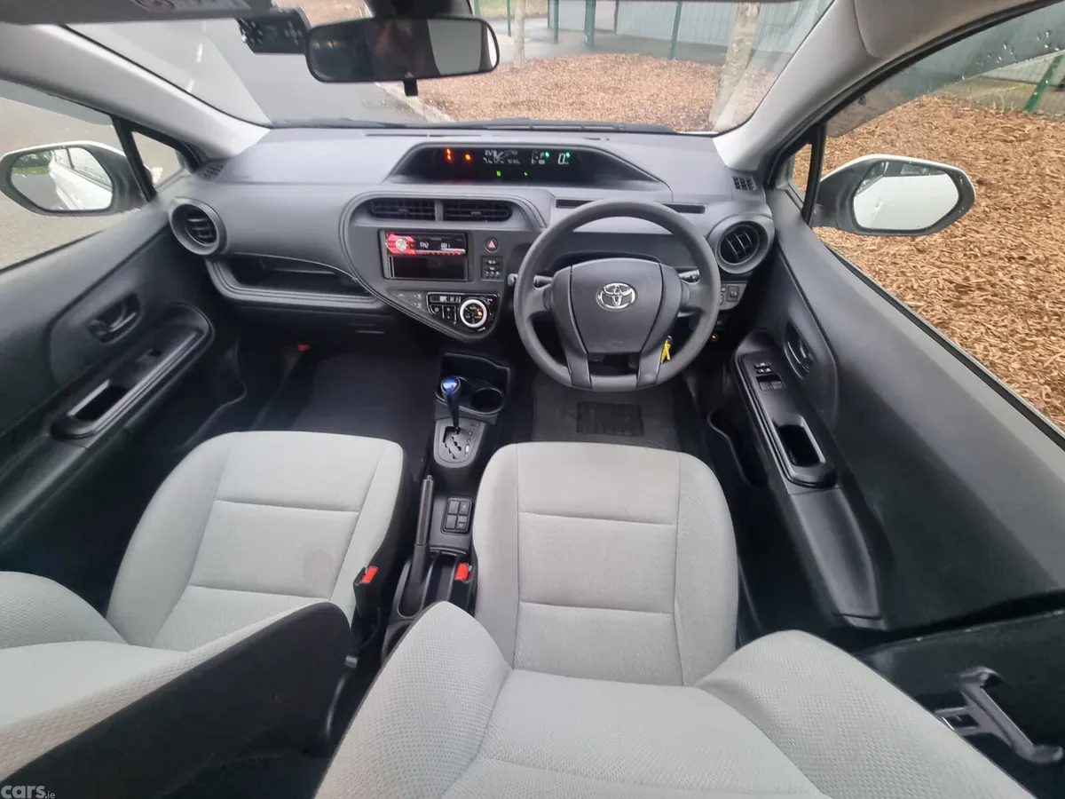 Toyota Aqua Hatchback, Petrol Hybrid, 2020, White
