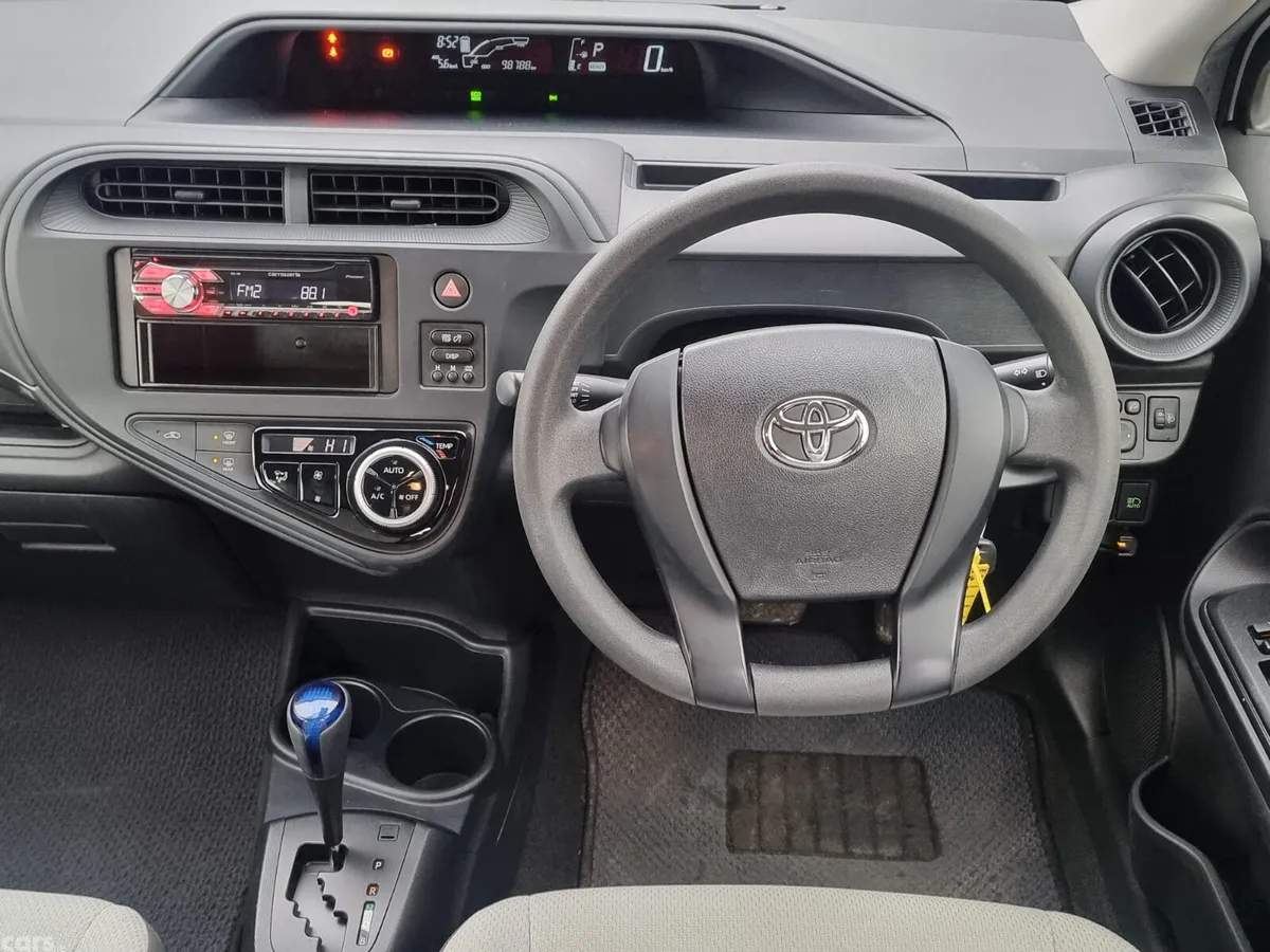Toyota Aqua Hatchback, Petrol Hybrid, 2020, White