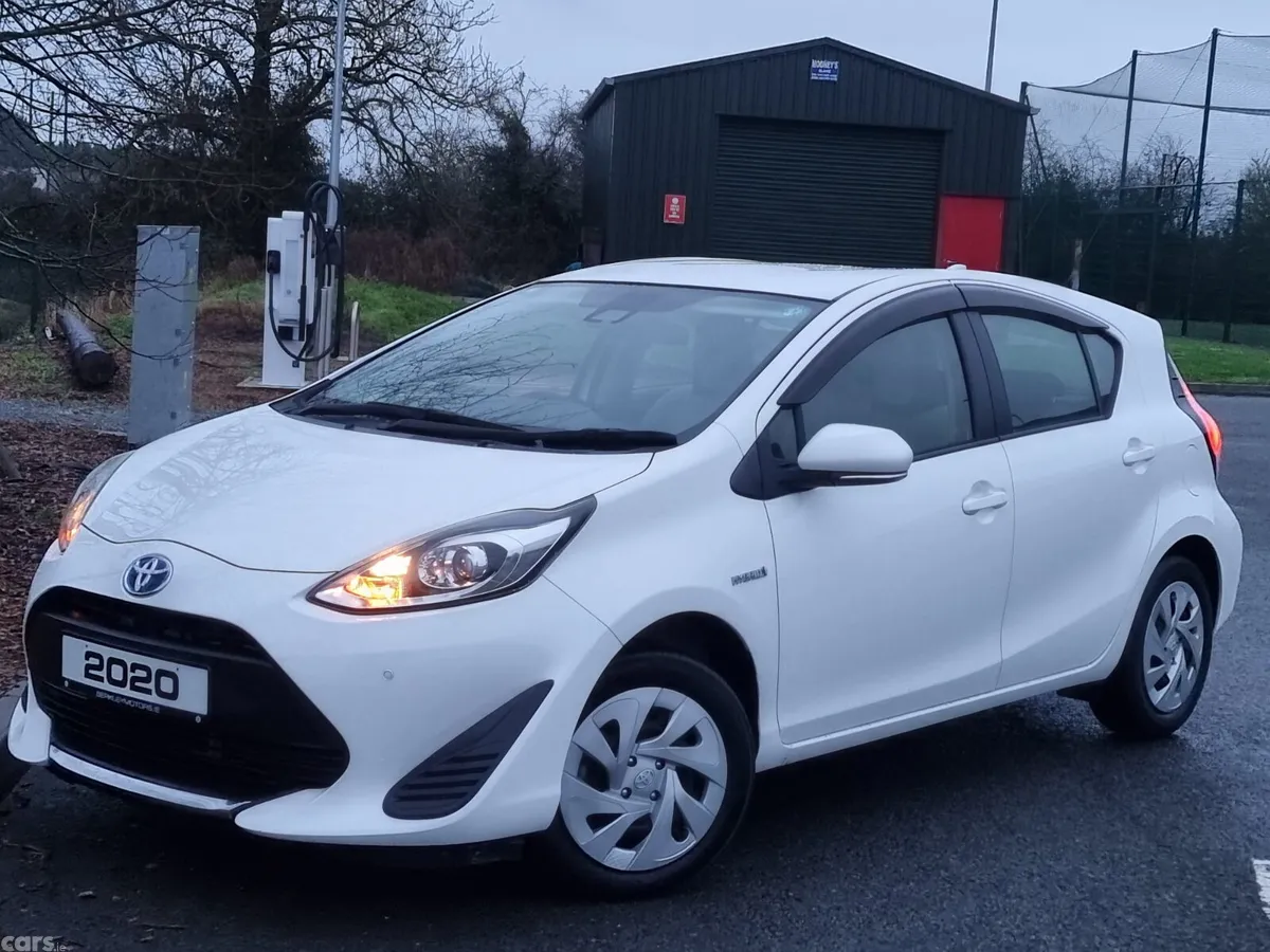 Toyota Aqua Hatchback, Petrol, 2020, White