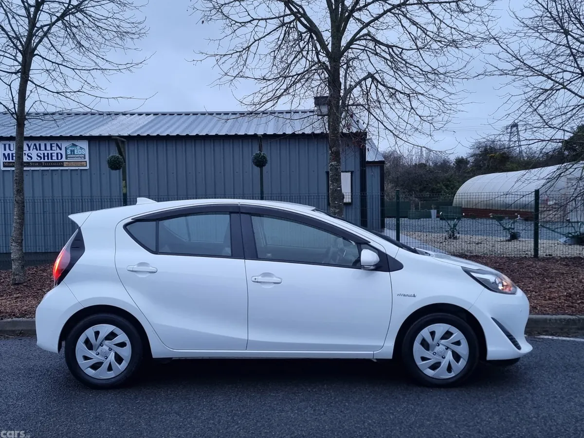 Toyota Aqua Hatchback, Petrol, 2020, White